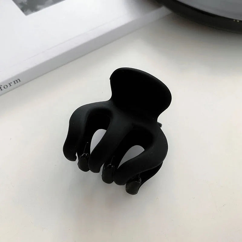 Black Geometric Plastic Hair Claw