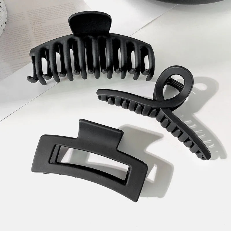 Black Geometric Plastic Hair Claw