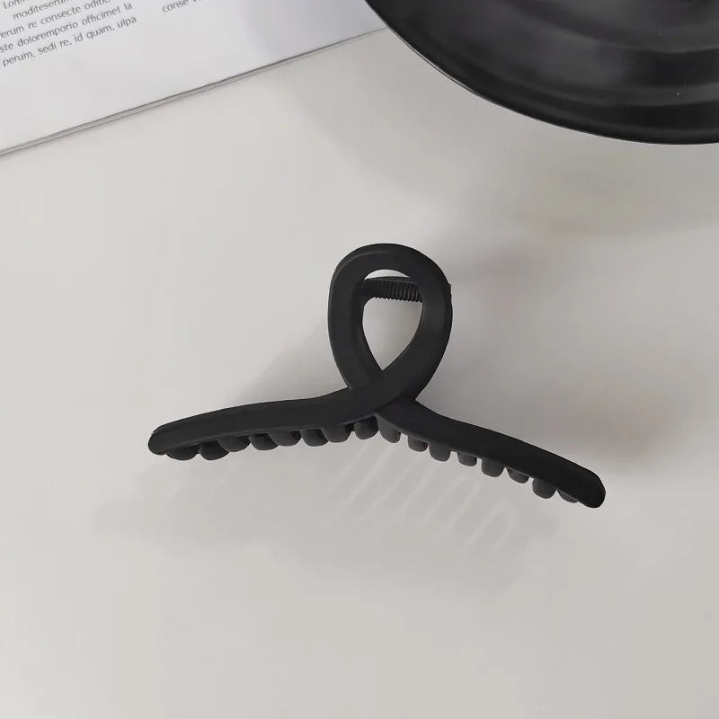 Black Geometric Plastic Hair Claw