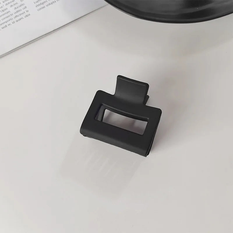 Black Geometric Plastic Hair Claw