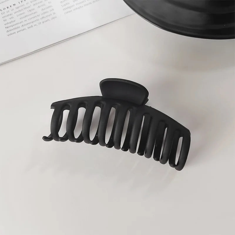 Black Geometric Plastic Hair Claw