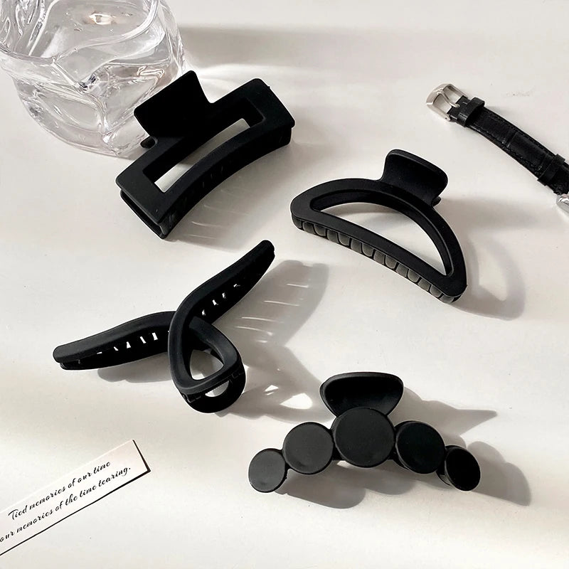 Black Geometric Plastic Hair Claw